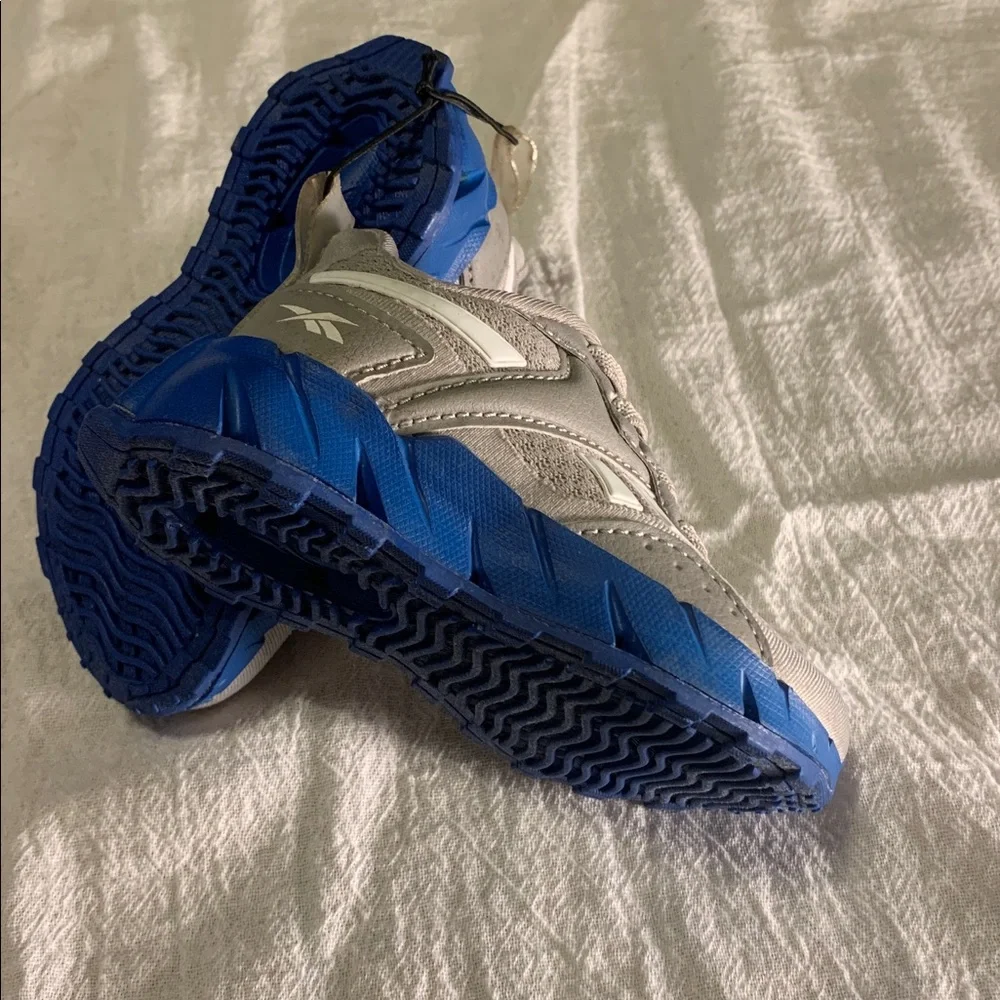 Reebok Toddler Sneakers in Gray, Blue W/White Reebok stripes Size 5 Never Worn